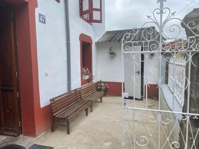 El Requexu De Rales Villa Rales  ภายนอก รูปภาพ